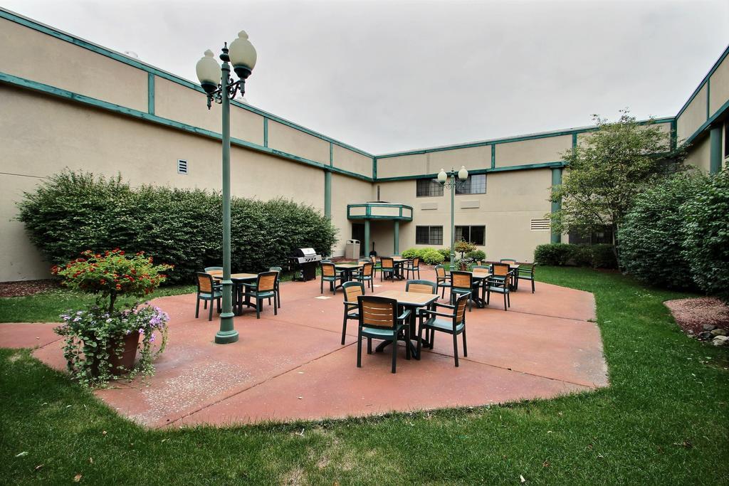 Baymont By Wyndham Madison West/Middleton Wi West Hotel Buitenkant foto